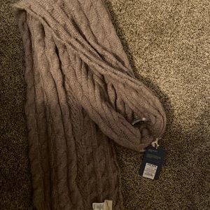 NWT Universal Thread cable knit scarf cotton poly tan rectangle